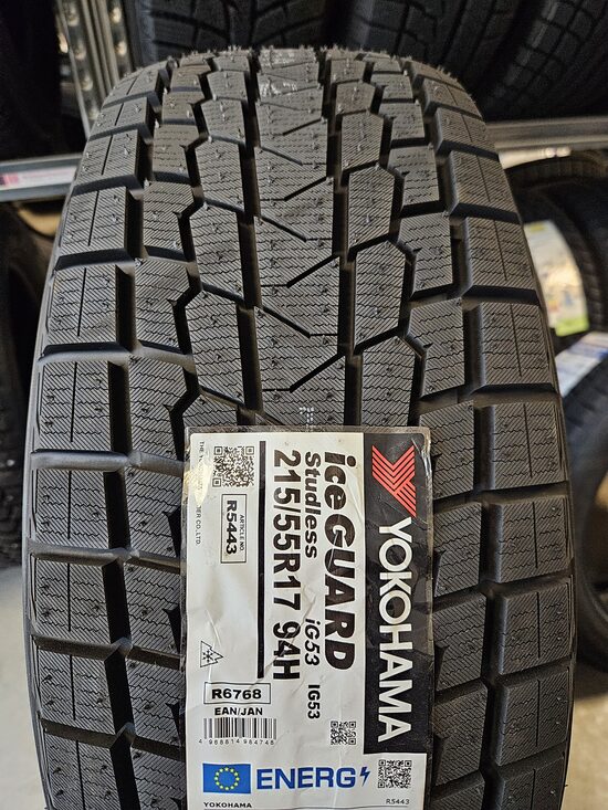 215/55R17 Yokohama IG53